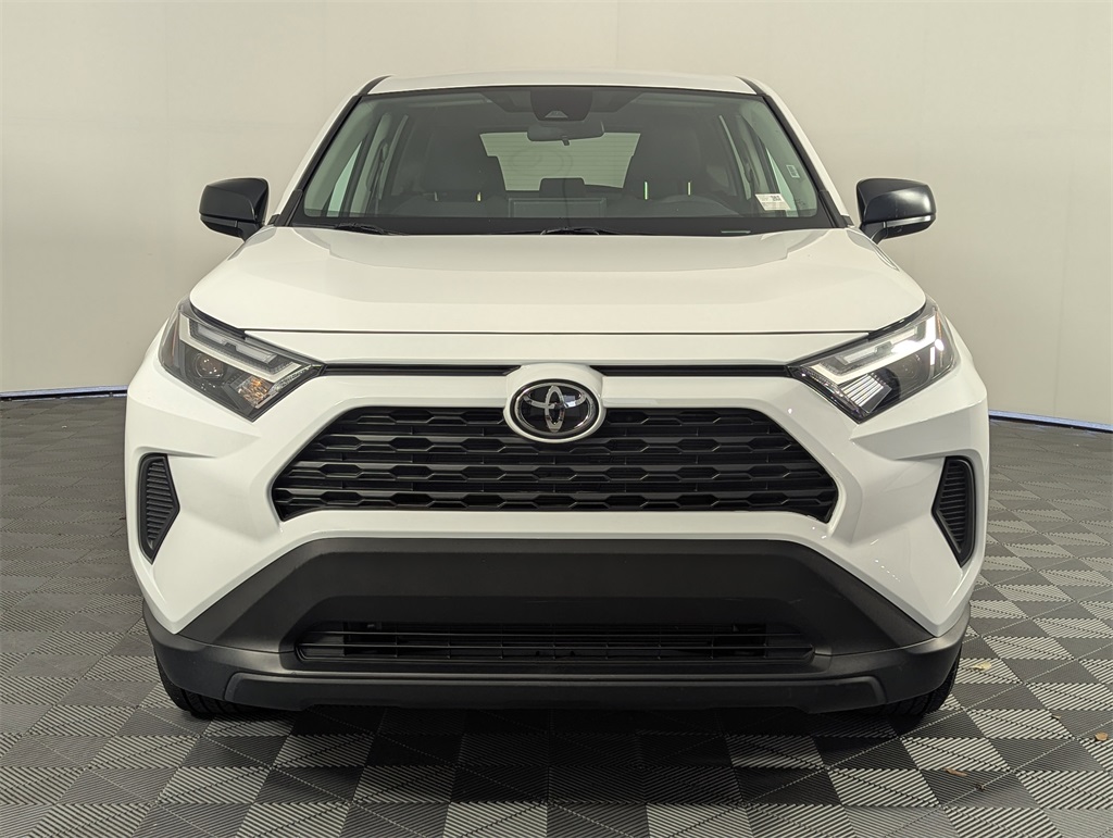 2023 Toyota RAV4 LE photo 7
