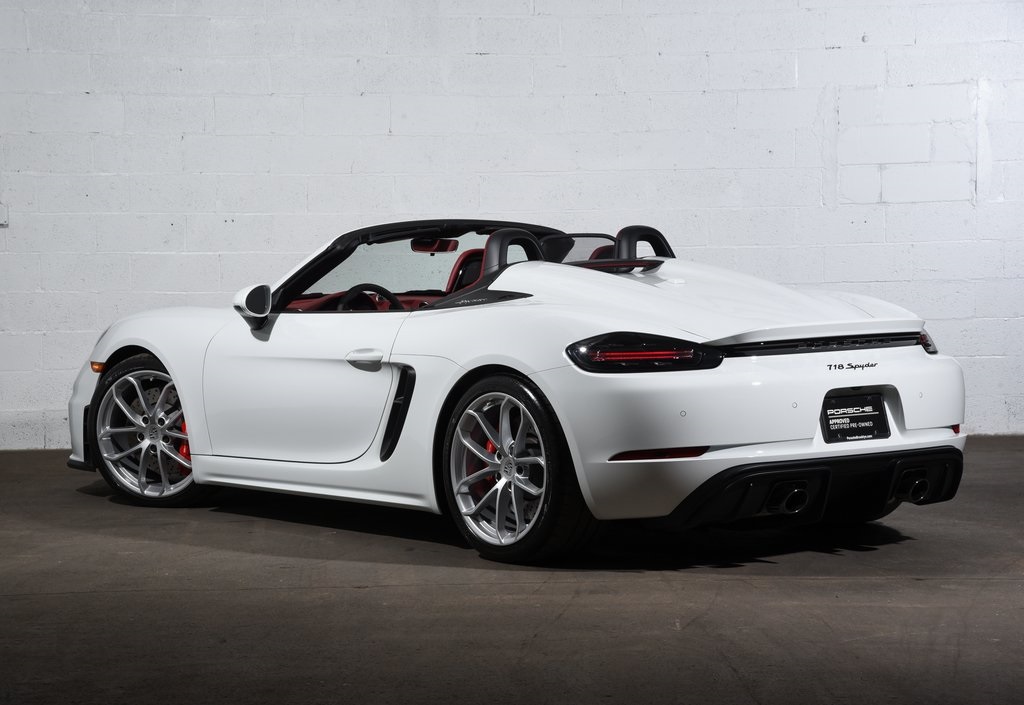 2022 Porsche Boxster Spyder photo 3