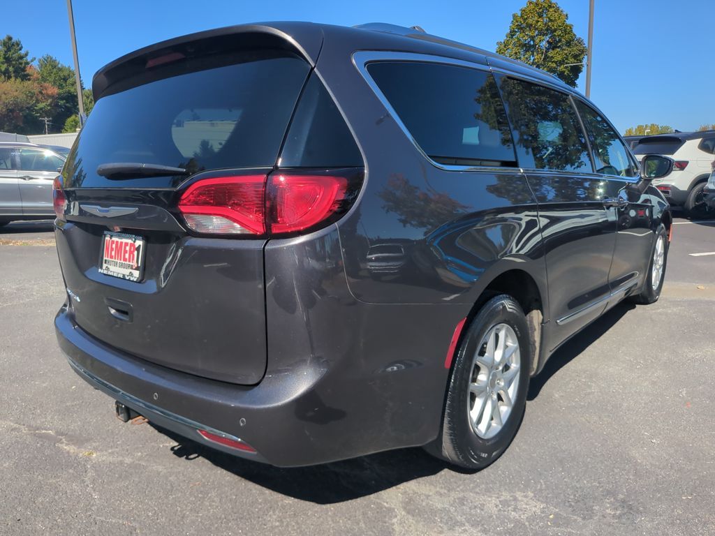 2020 Chrysler Pacifica Touring L photo 6