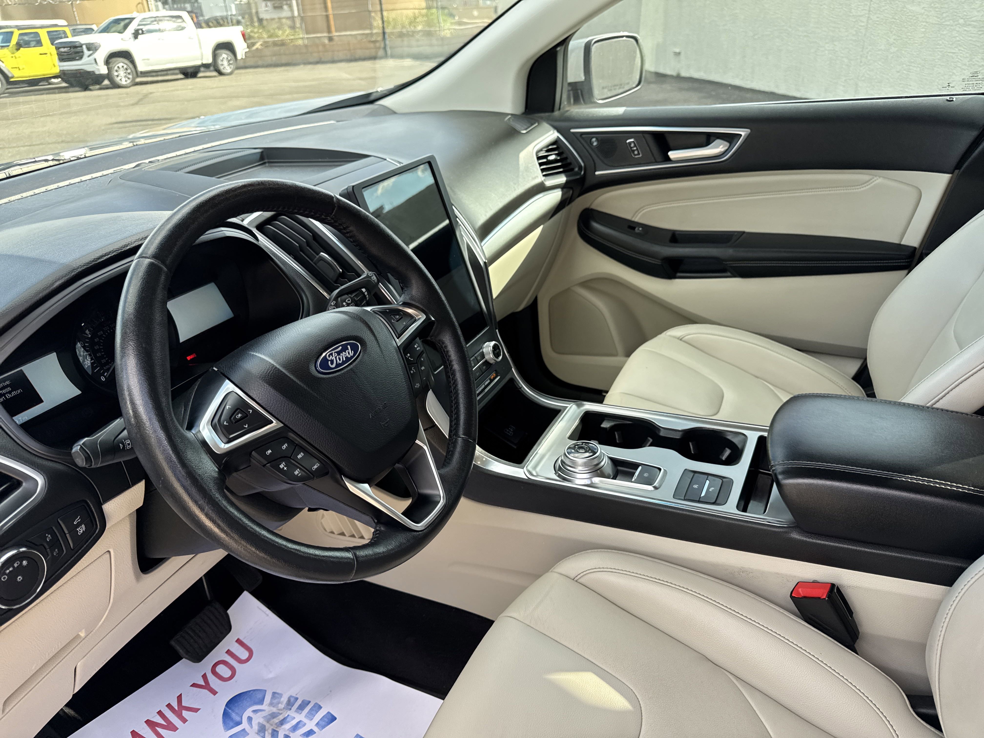 2022 Ford Edge Titanium photo 6
