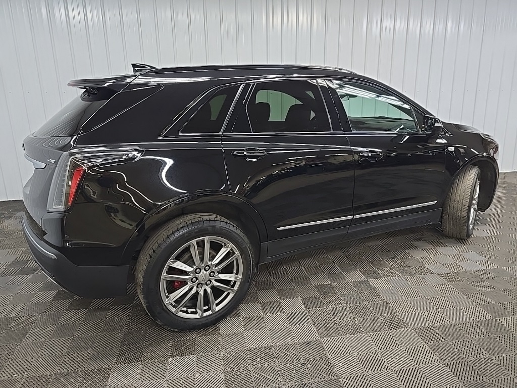 2023 Cadillac XT5 Sport photo 3