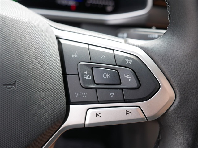2025 Volkswagen Taos SE photo 25