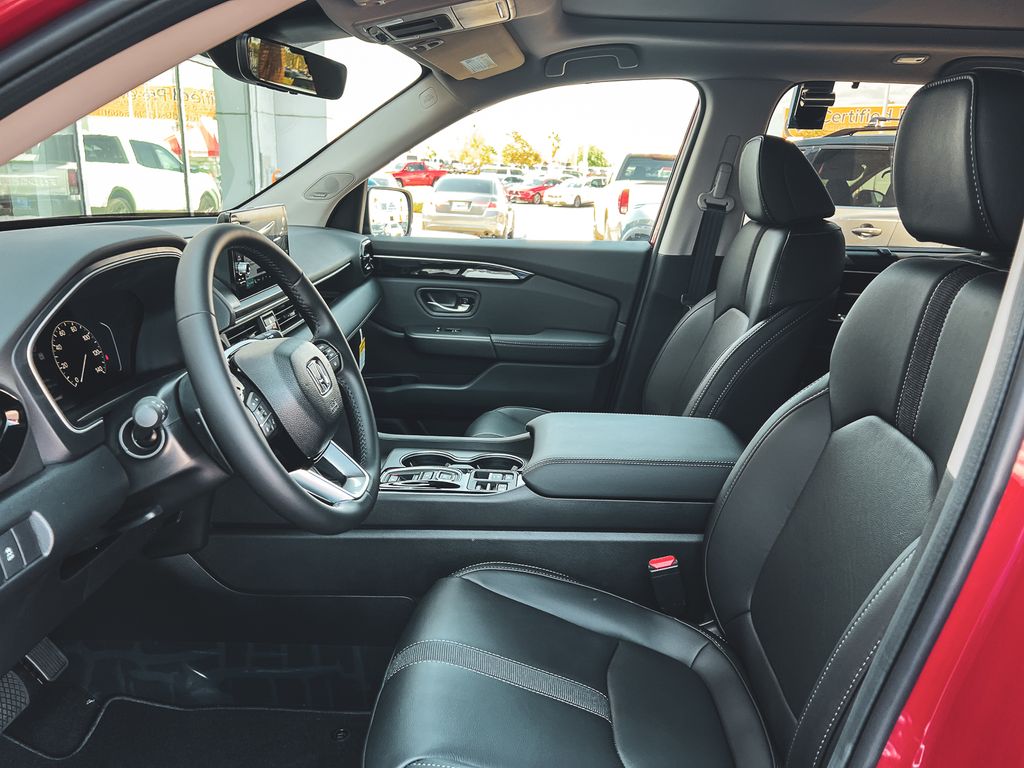 2025 Honda Pilot Touring photo 26