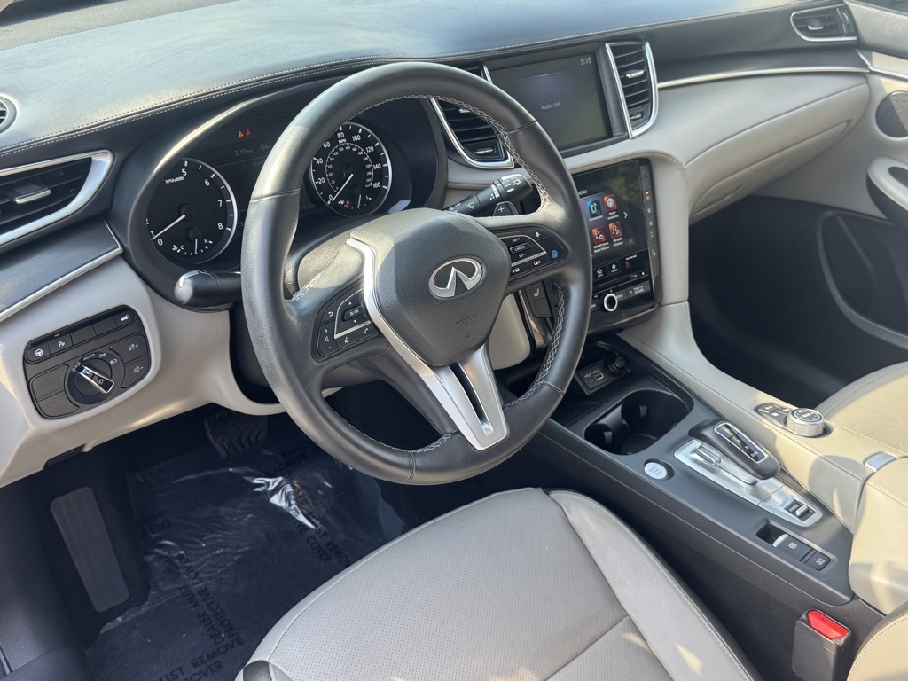 2024 Infiniti QX50 Luxe photo 10