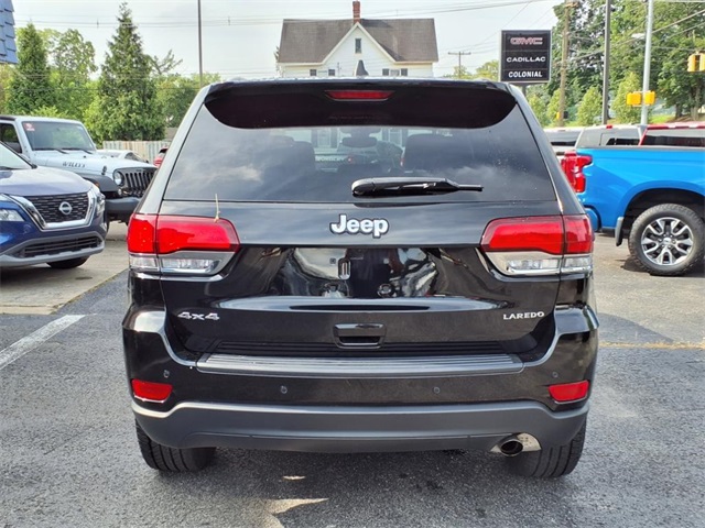 2022 Jeep Grand Cherokee Laredo photo 5
