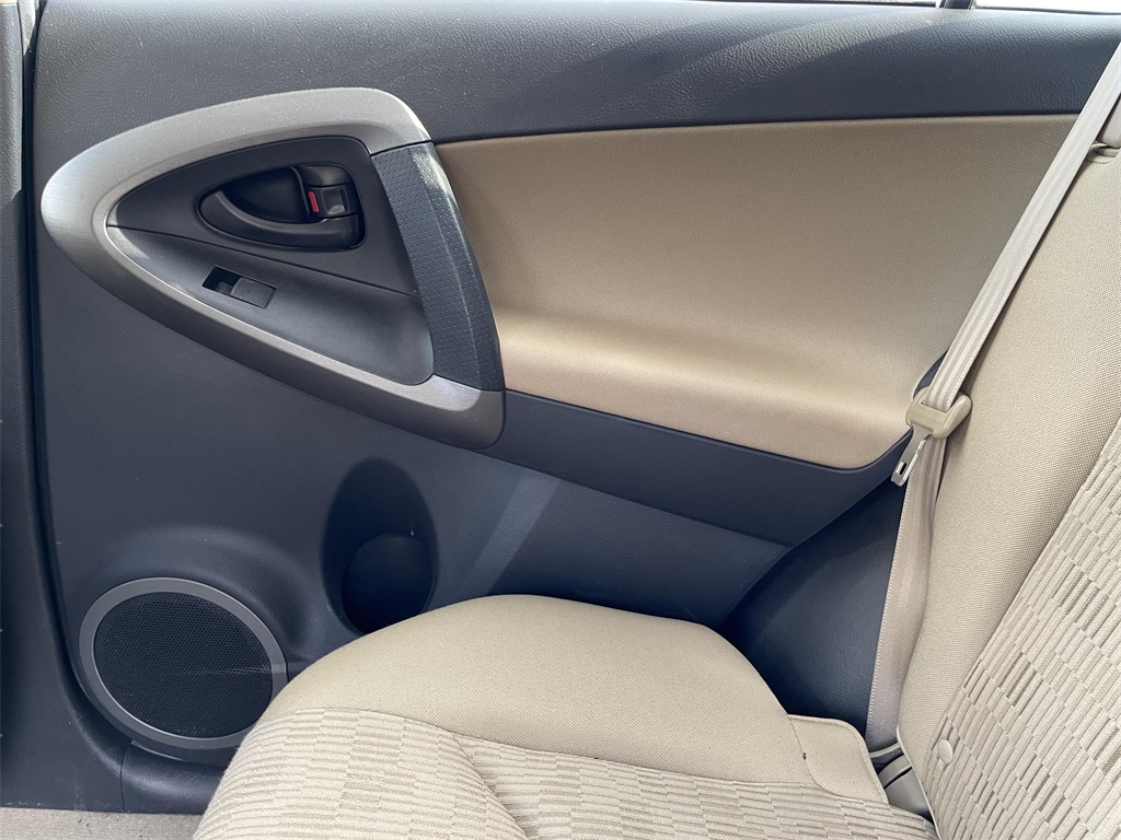 2012 Toyota RAV4 Base photo 19