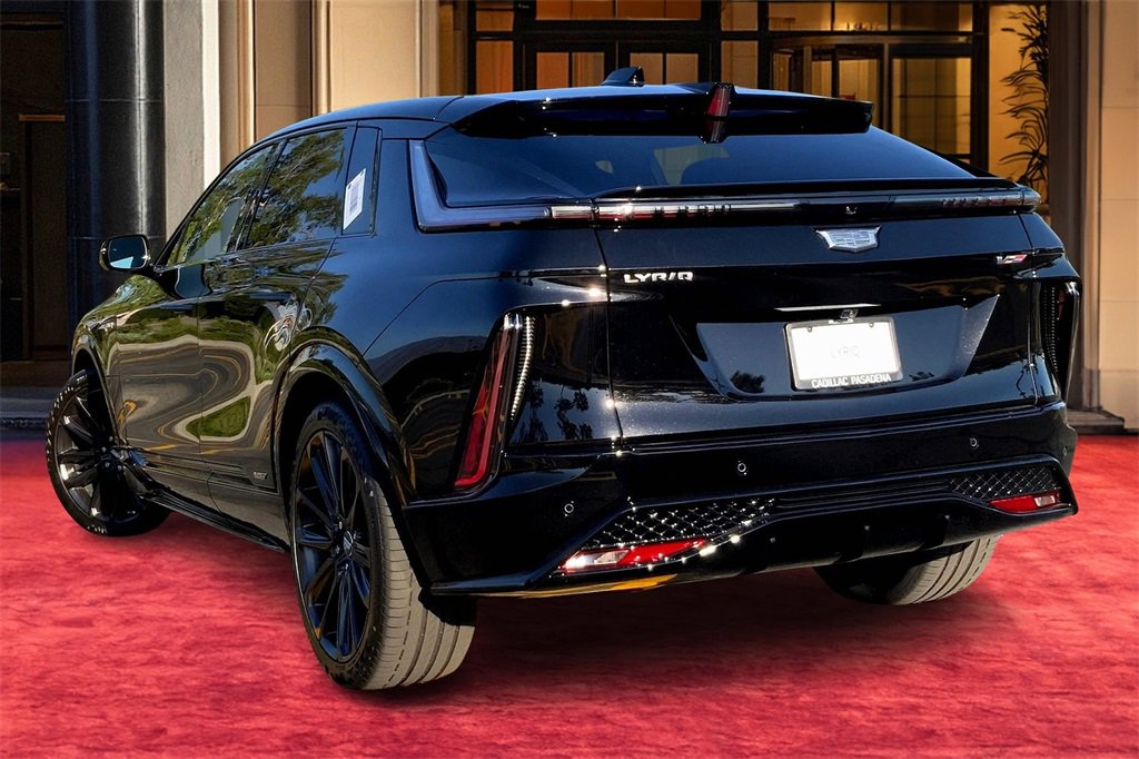 2026 Cadillac Lyriq photo 3