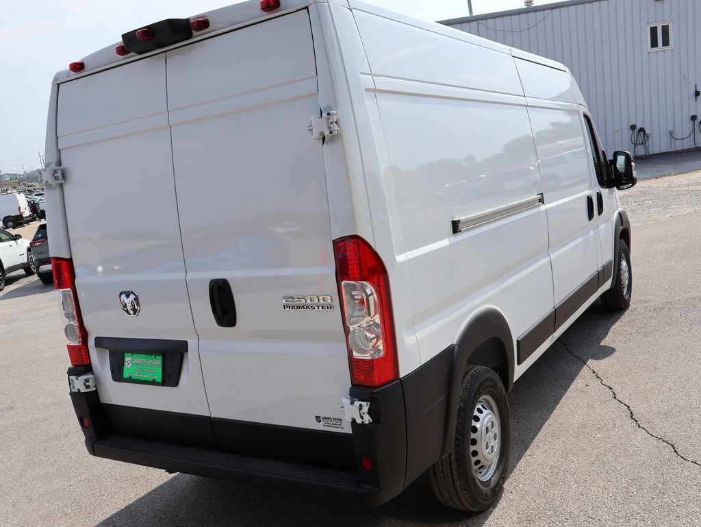 2025 Ram ProMaster 2500 photo 4