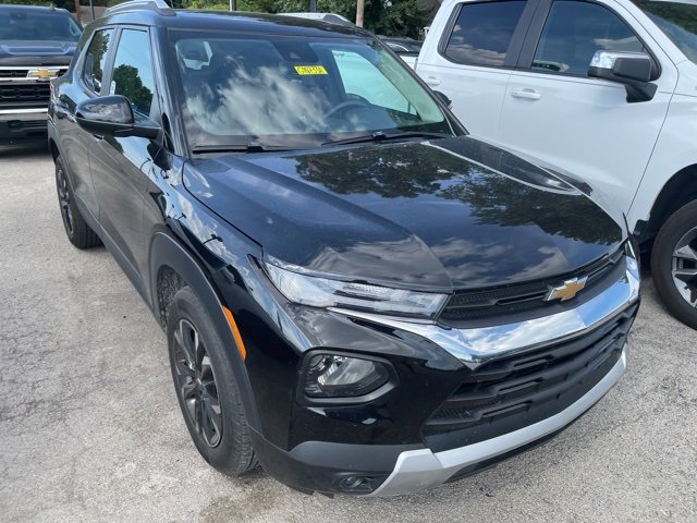 2022 Chevrolet Trailblazer LT photo 2