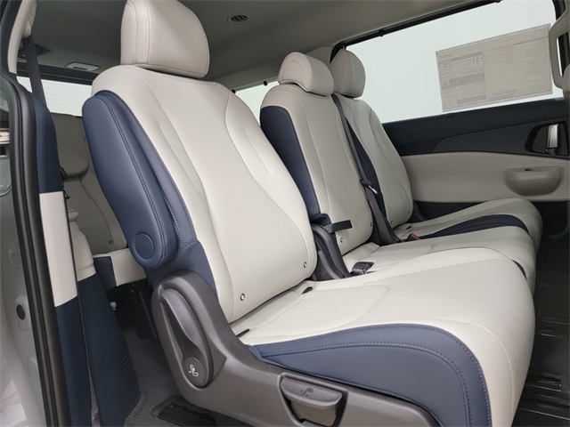 2026 Kia Carnival EX photo 15