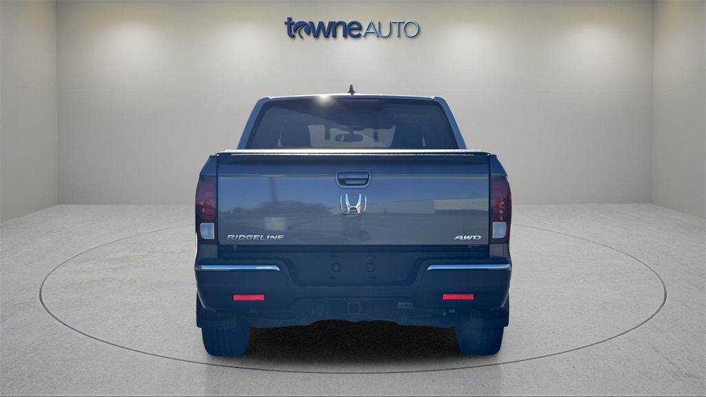 2019 Honda Ridgeline RTL-T photo 4