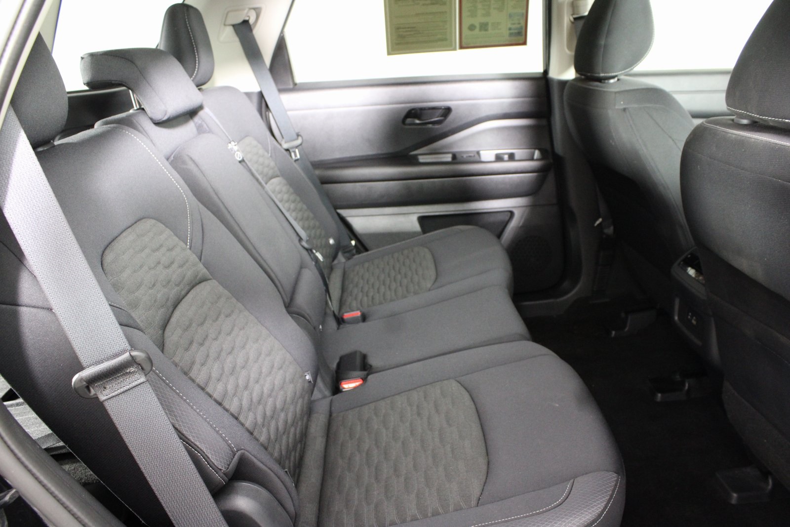 2024 Nissan Pathfinder SV photo 15
