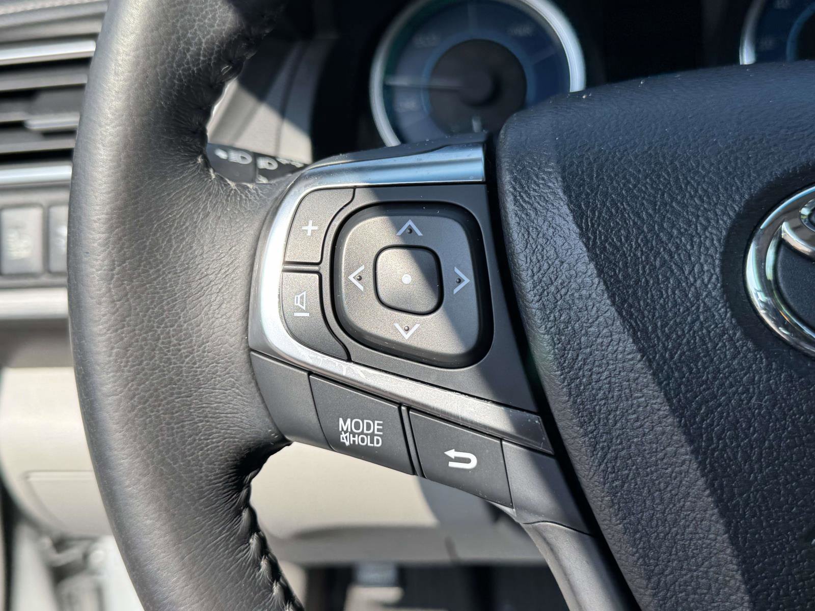 2017 Toyota Camry XLE photo 18