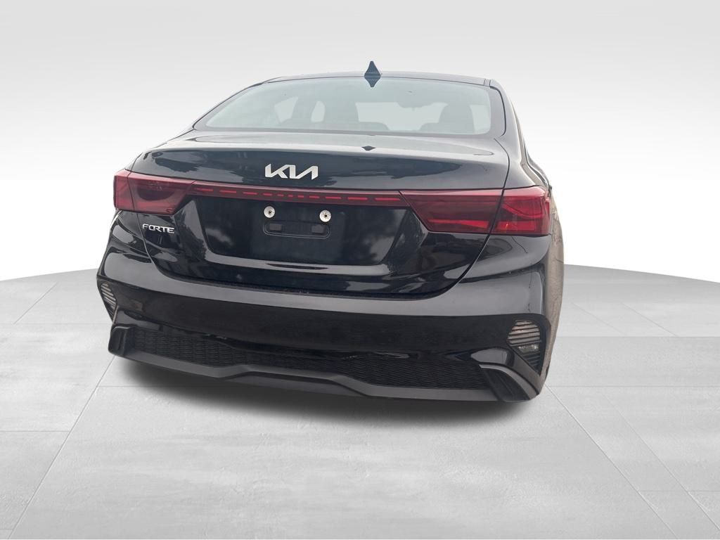 2023 Kia Forte LXS photo 19