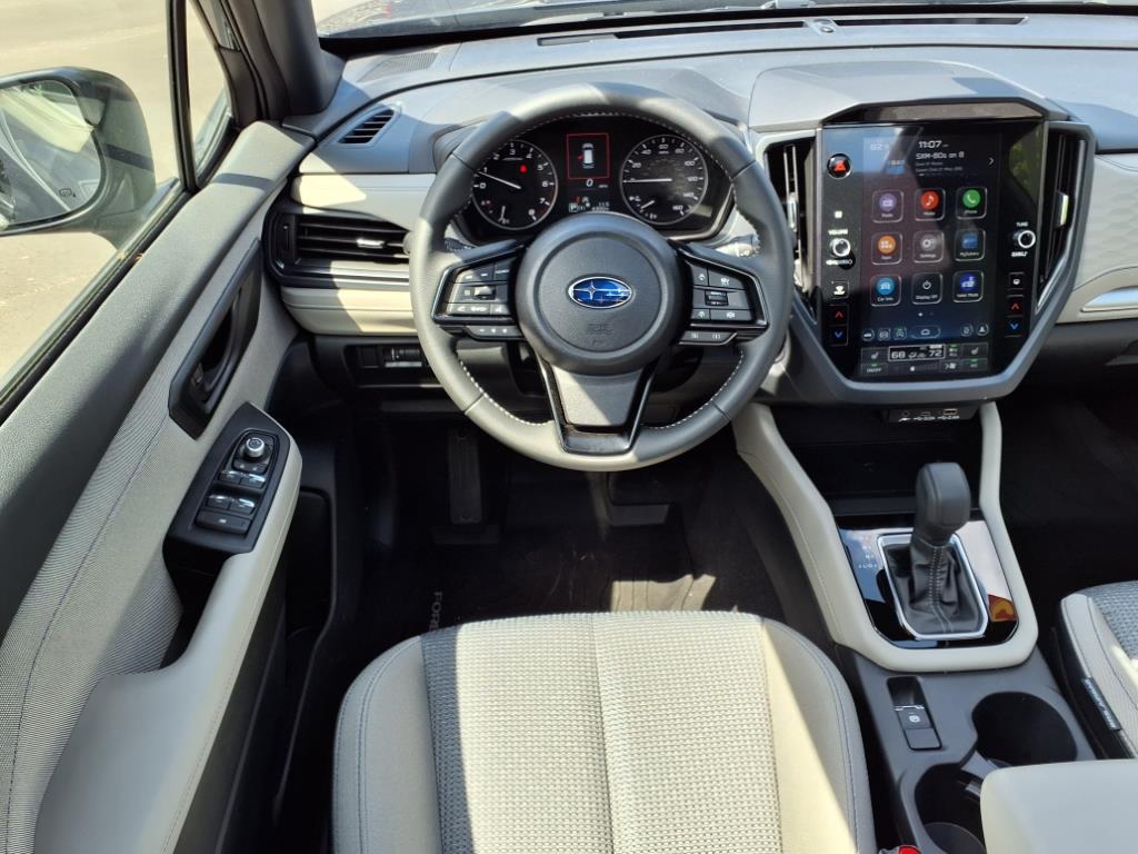 2025 Subaru Forester Premium Base photo 11