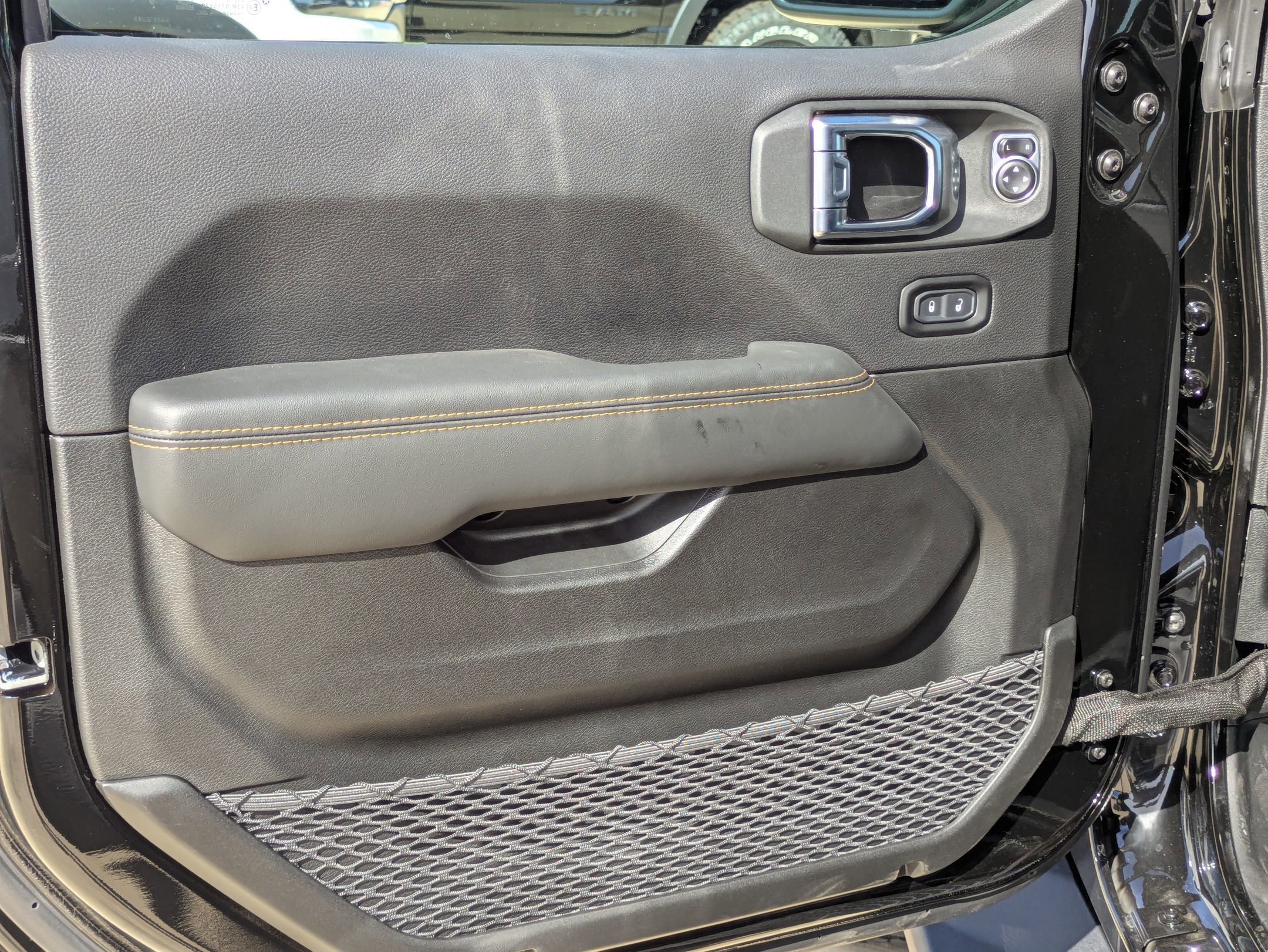 2025 Jeep Gladiator Sport photo 11