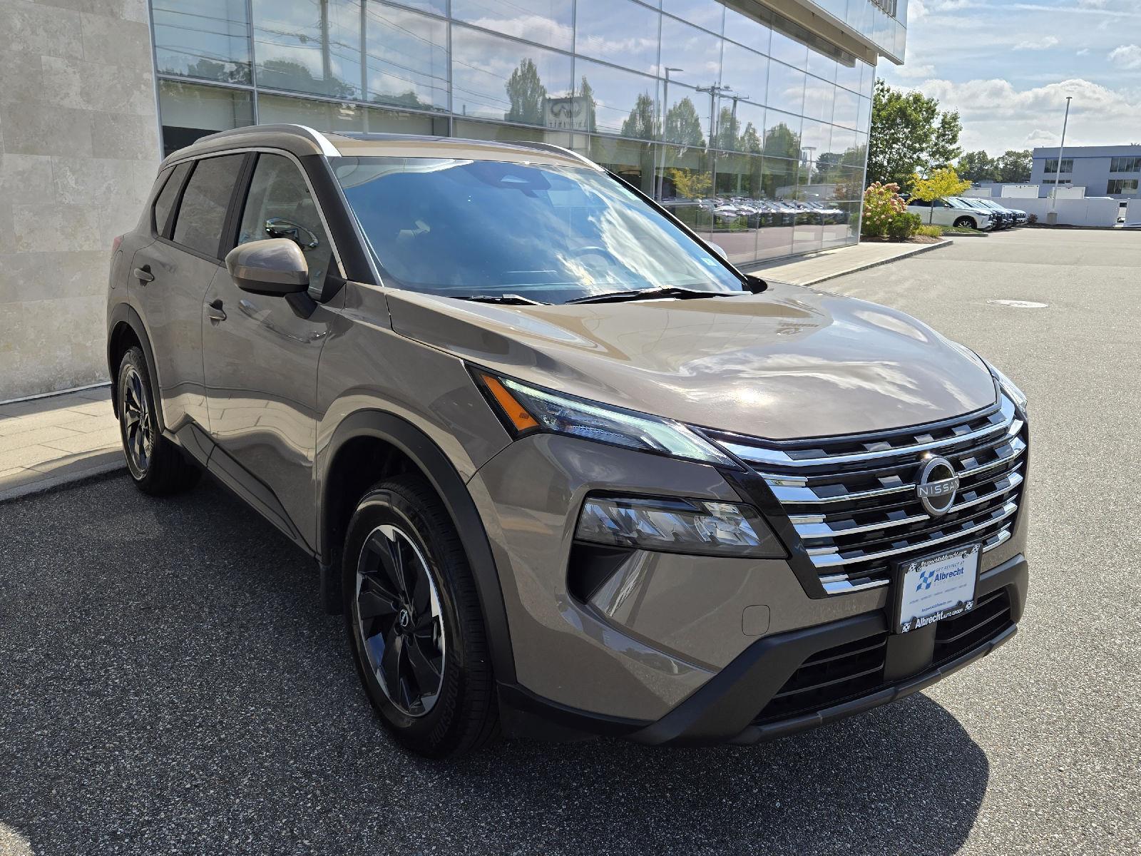 2024 Nissan Rogue SV photo 16