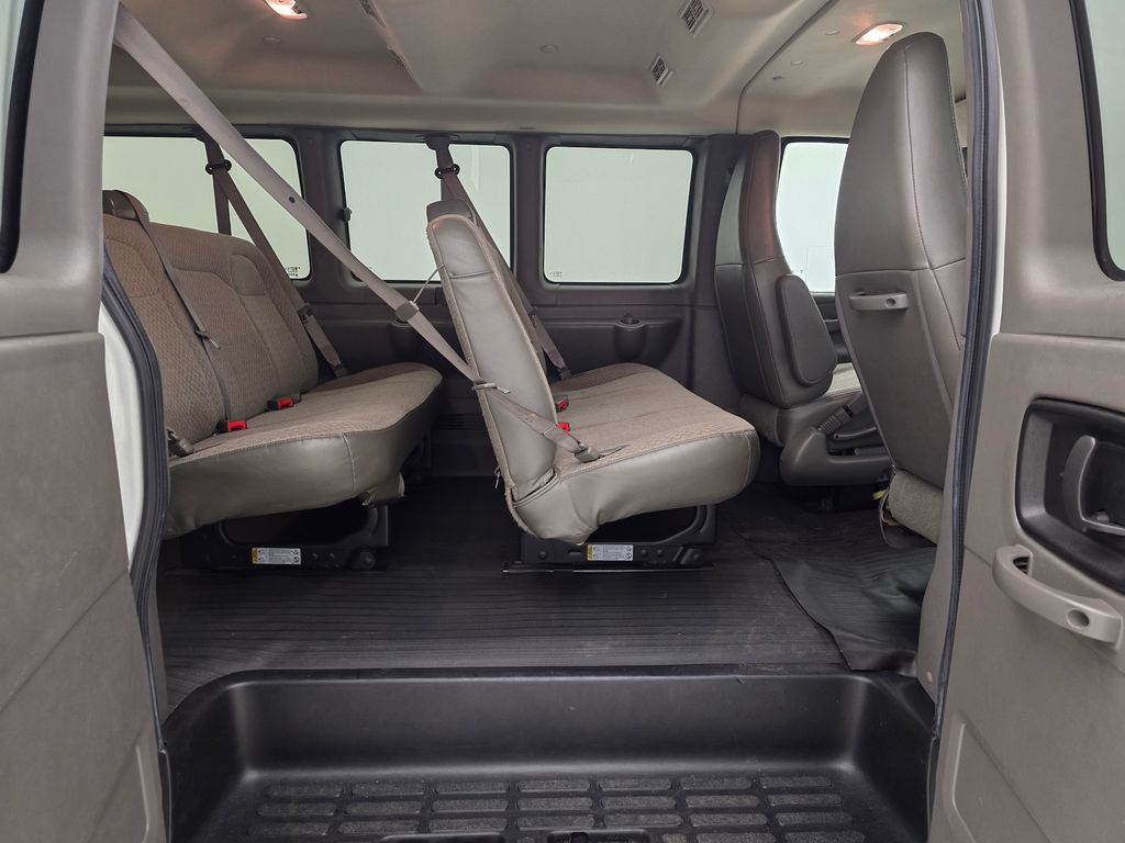 2022 Chevrolet Express 3500 LS photo 28