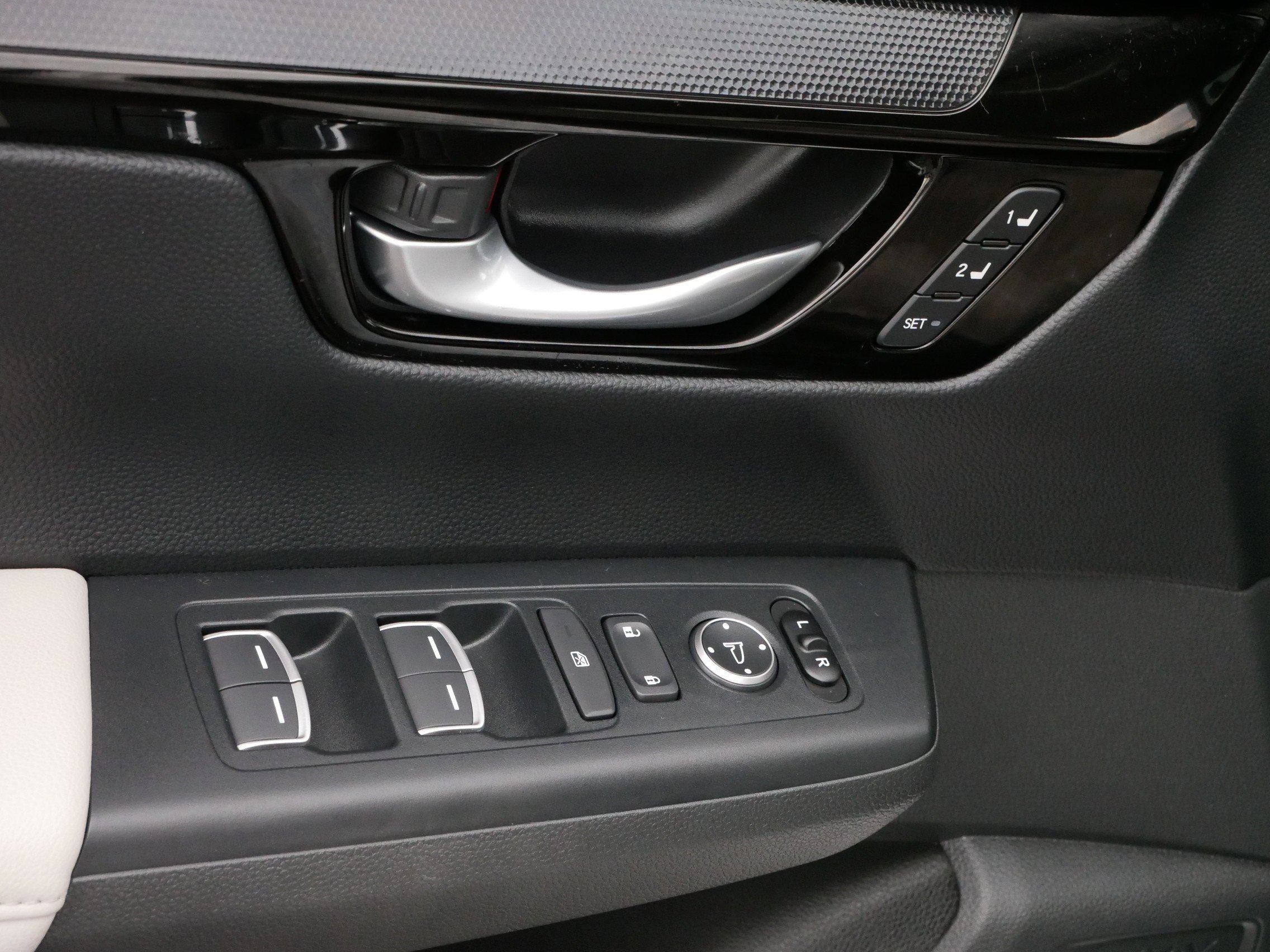 2024 Honda CR-V EX-L photo 18