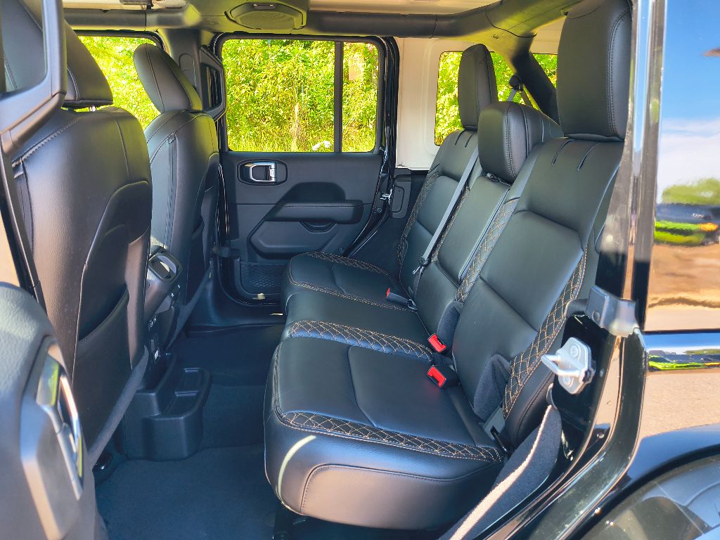 2023 Jeep Wrangler High Altitude photo 23