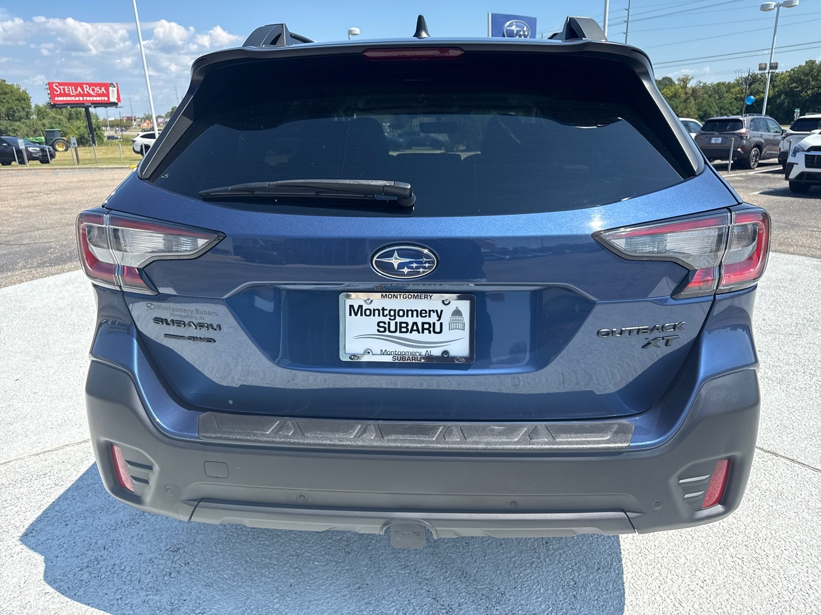 2021 Subaru Outback Onyx Edition XT photo 3