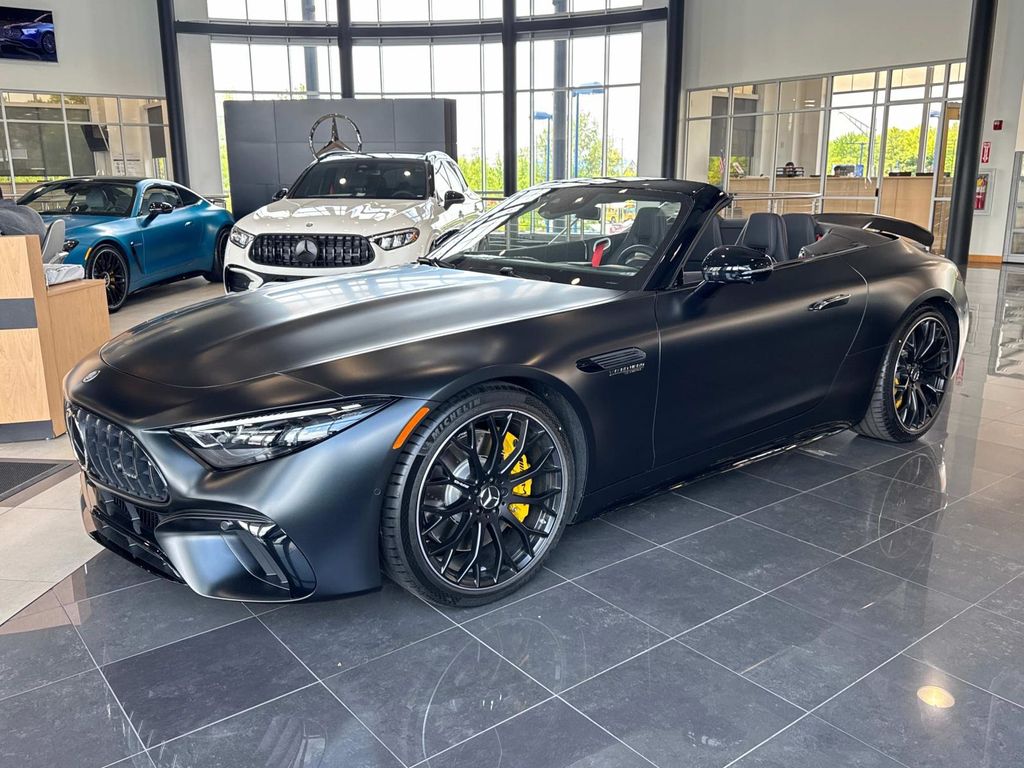 2025 Mercedes Benz SL 55 AMG photo 3