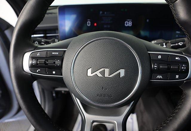 2025 Kia K5 GT-Line photo 36