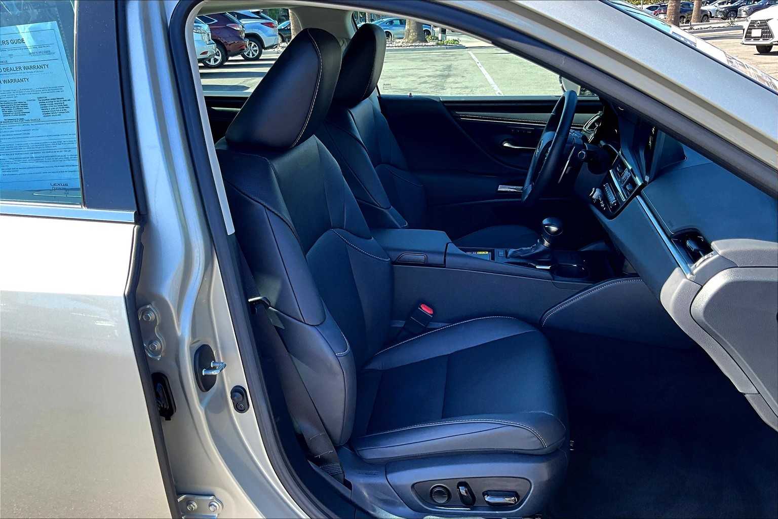 2023 Lexus ES 350 photo 8