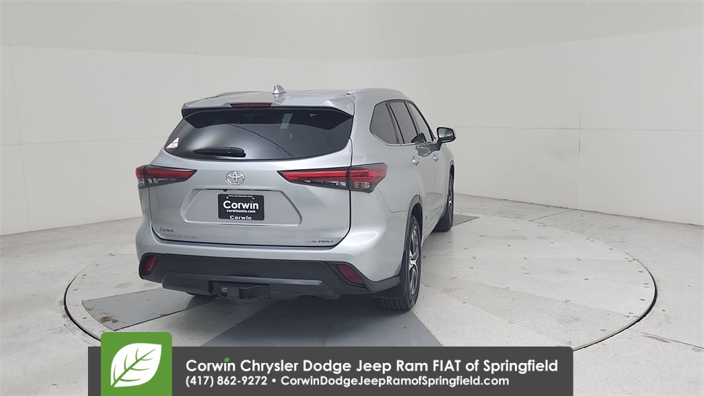 2022 Toyota Highlander XLE photo 13