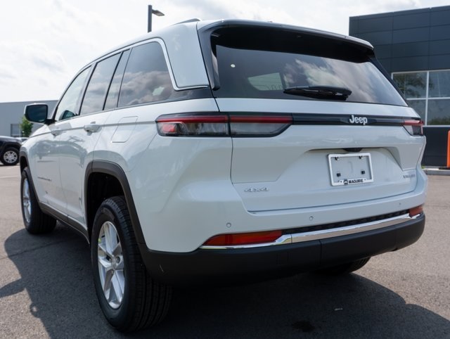 2025 Jeep Grand Cherokee Laredo X photo 4