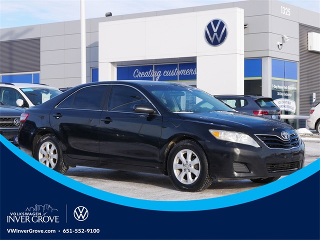 2011 Toyota Camry SE's photo