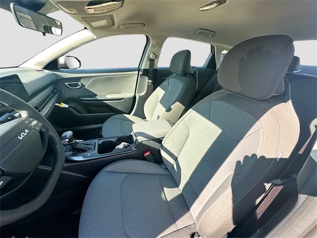 2025 Kia K4 LXS photo 18