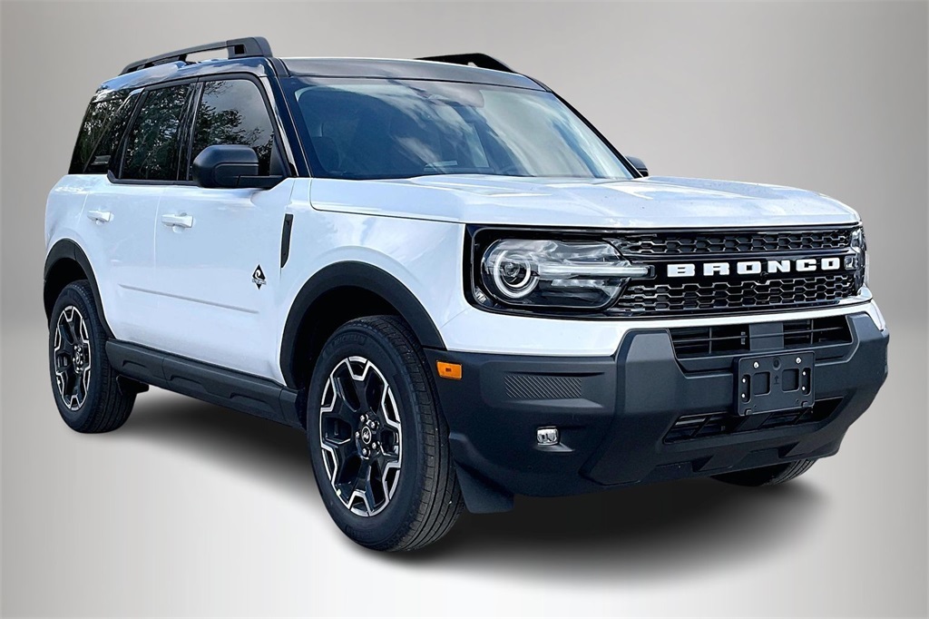 2025 Ford Bronco Sport Outer Banks's photo