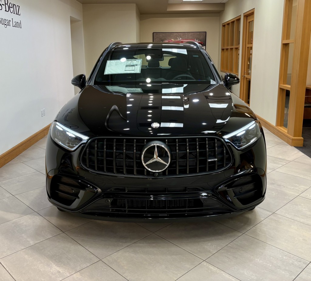 2025 Mercedes Benz GLC AMG 63 4MATIC photo 2