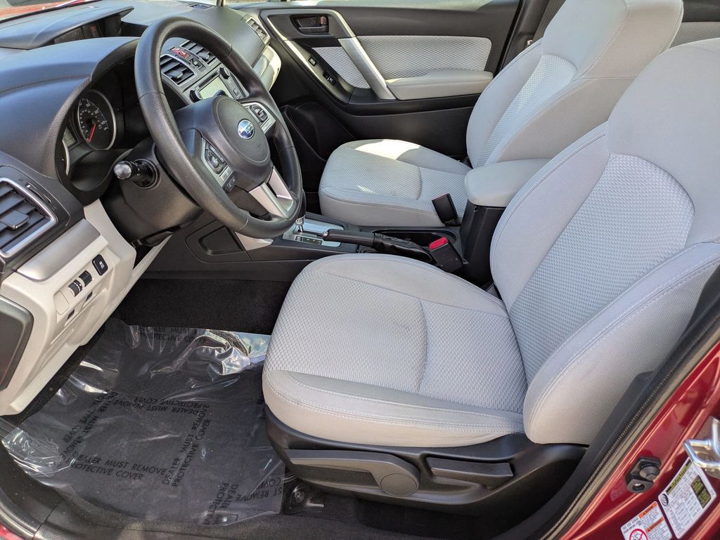 2017 Subaru Forester 2.5i photo 10