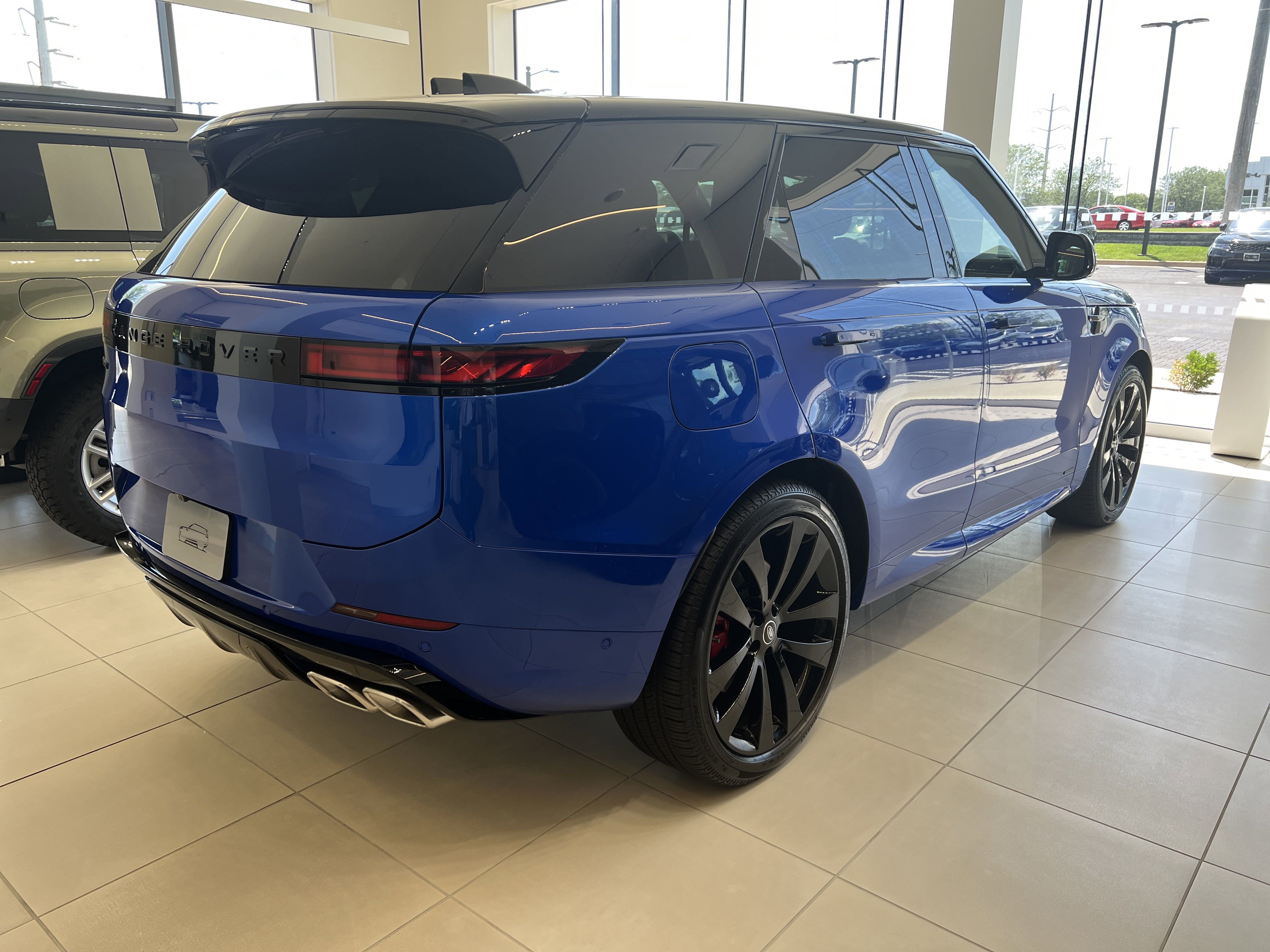 2025 Land Rover Range Rover Sport Autobiography photo 5