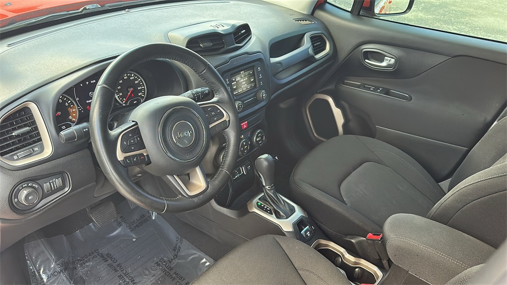 2017 Jeep Renegade Latitude North Edition photo 12