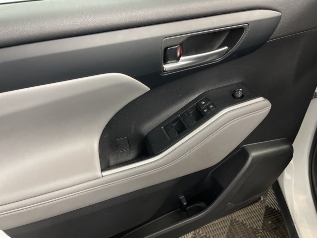 2022 Toyota Highlander XLE photo 24
