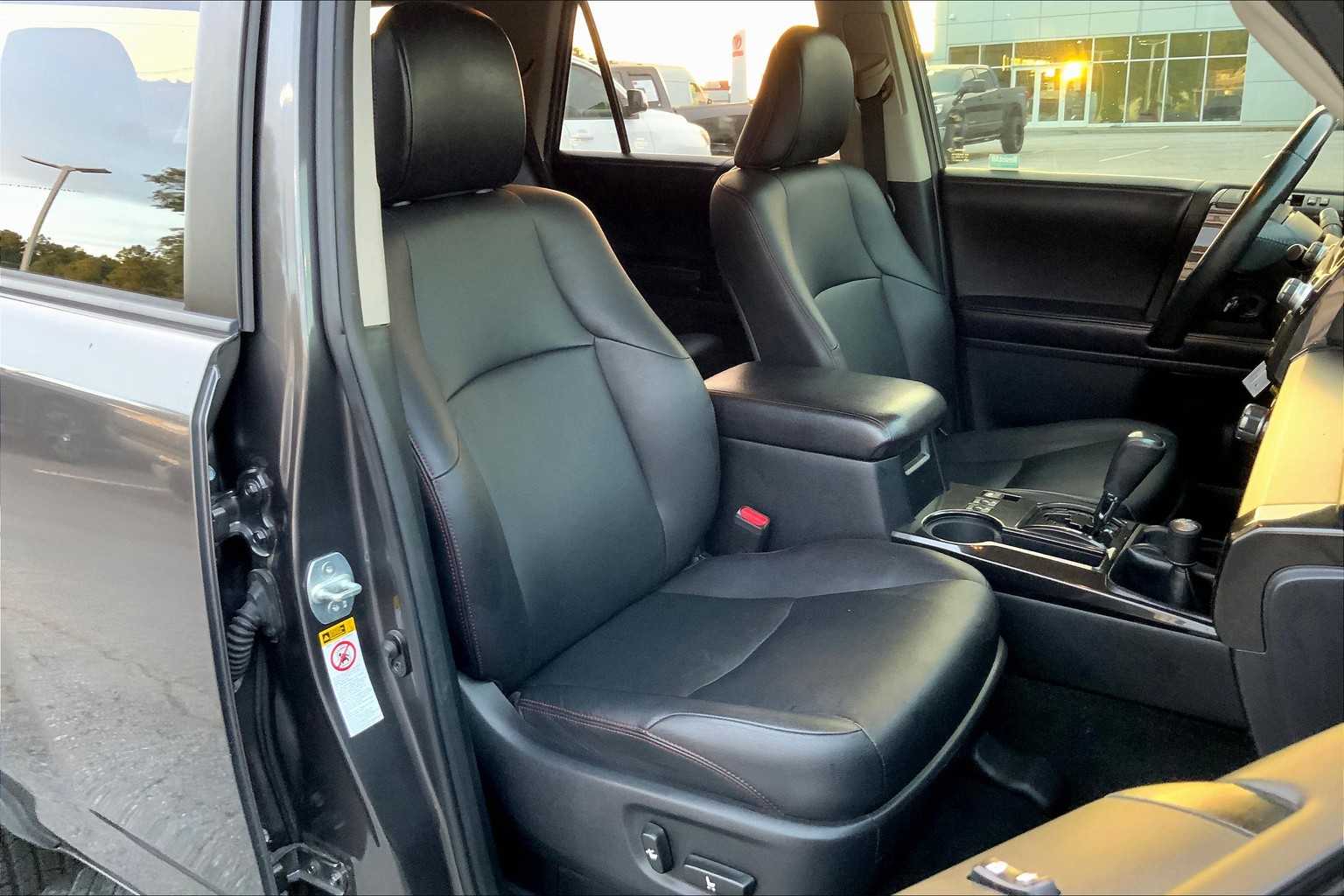 2016 Toyota 4Runner Trail Premium photo 8