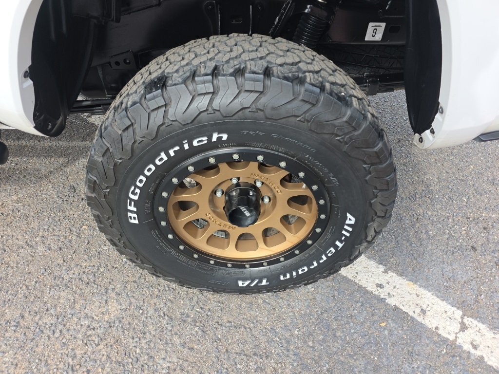 2017 Toyota Tacoma TRD Pro photo 13
