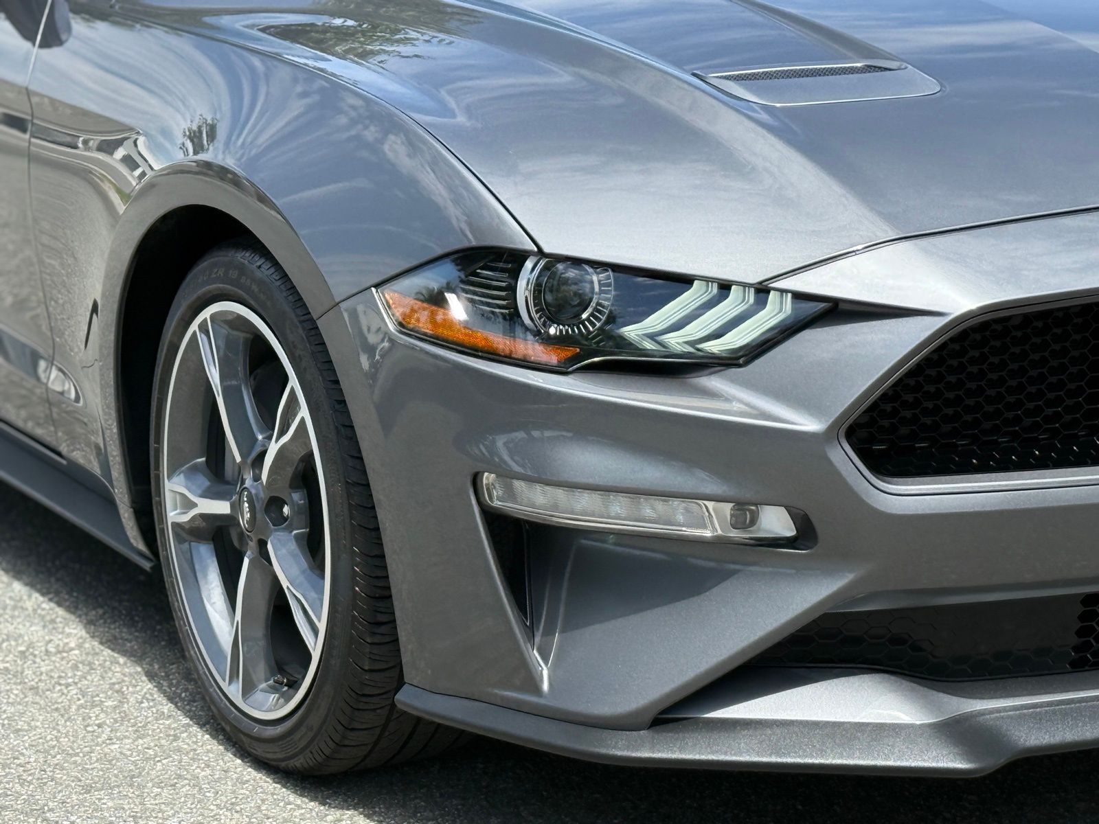 2022 Ford Mustang GT Premium photo 14