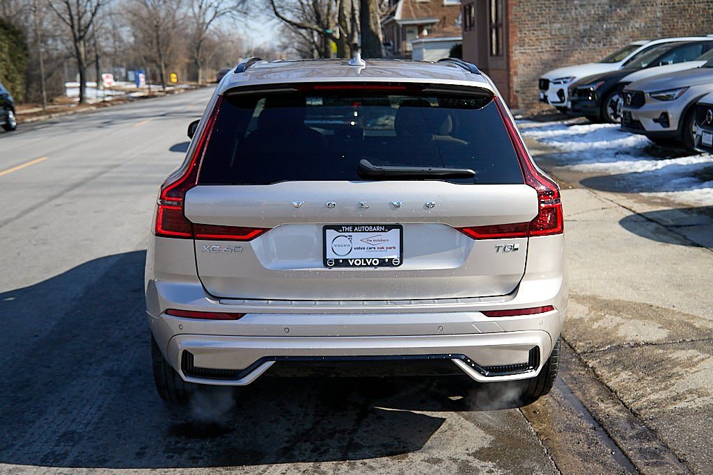2026 VOLVO XC60 - Image 7