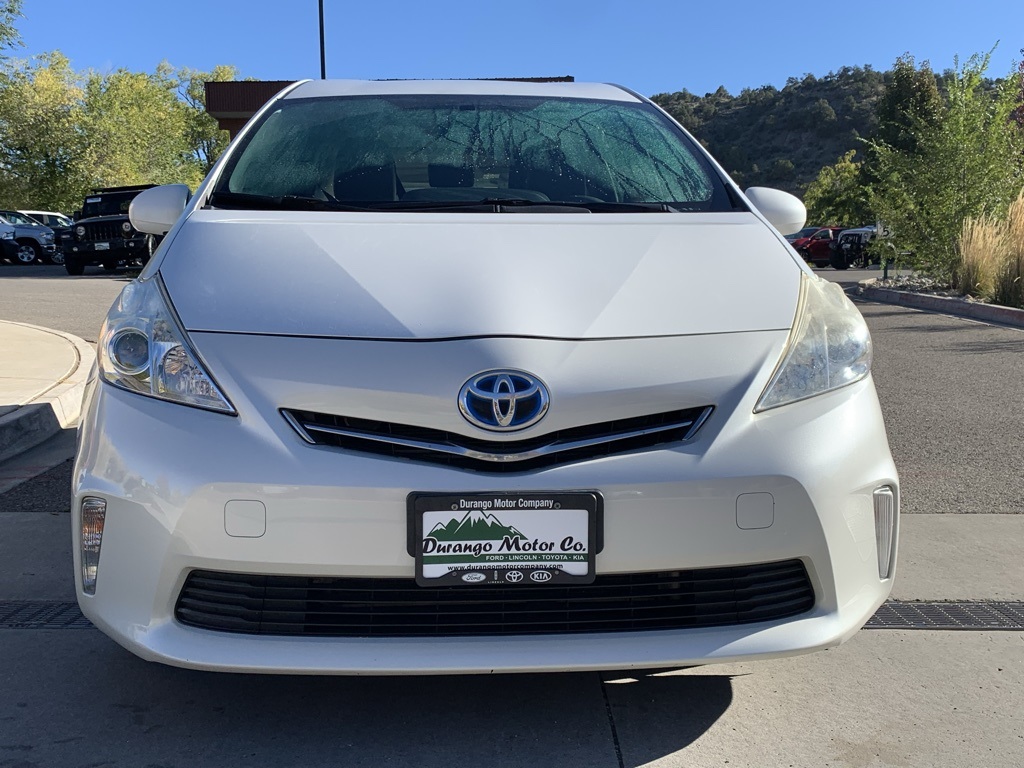 2014 Toyota Prius V Two photo 3