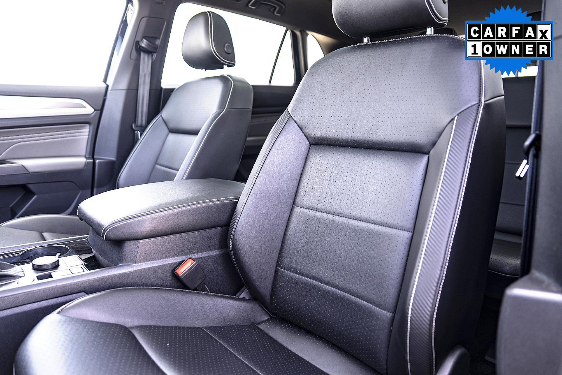 2022 Volkswagen Atlas Cross Sport V6 SEL R-Line photo 14