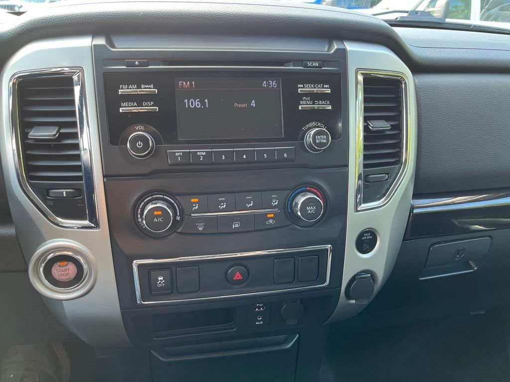 2018 Nissan Titan SV photo 29