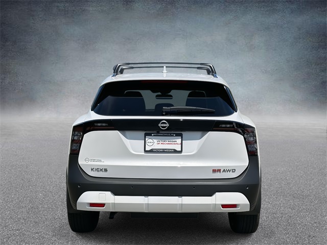 2025 Nissan Kicks SR photo 3