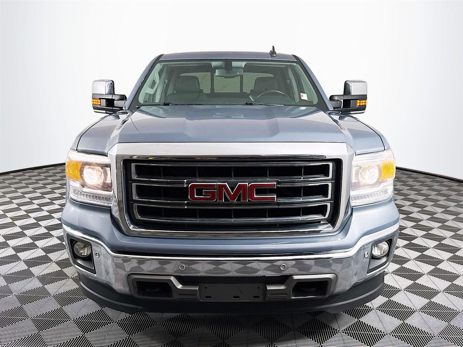 2015 Gmc Sierra 1500 SLT photo 2