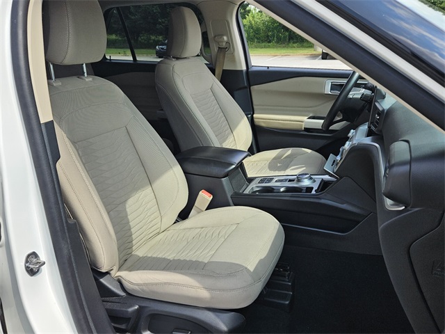 2021 Ford Explorer XLT photo 16