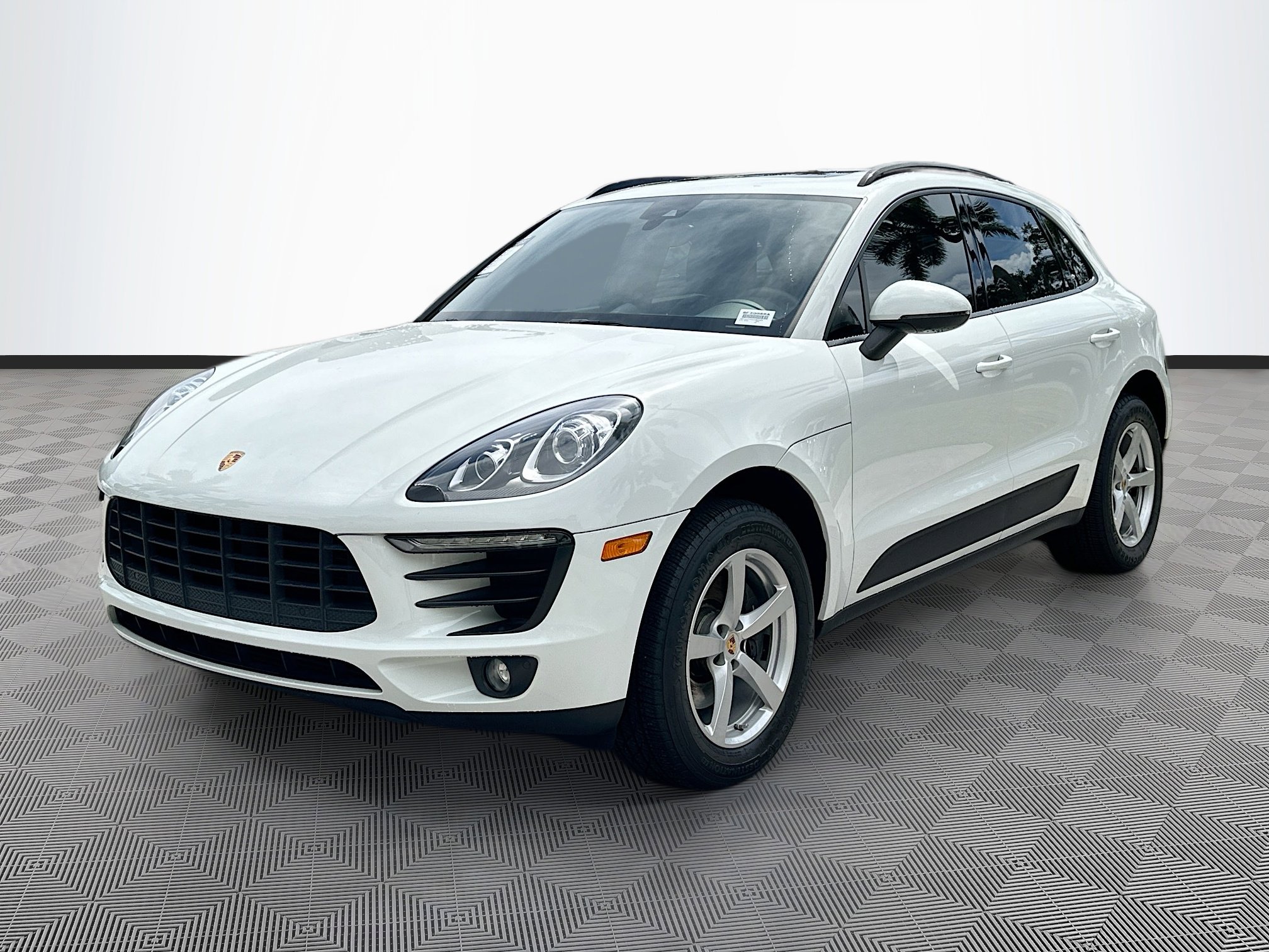 2018 Porsche Macan photo 3