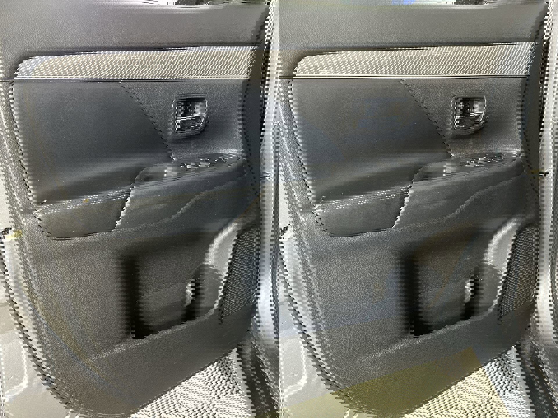 2020 Mitsubishi Outlander SEL photo 28